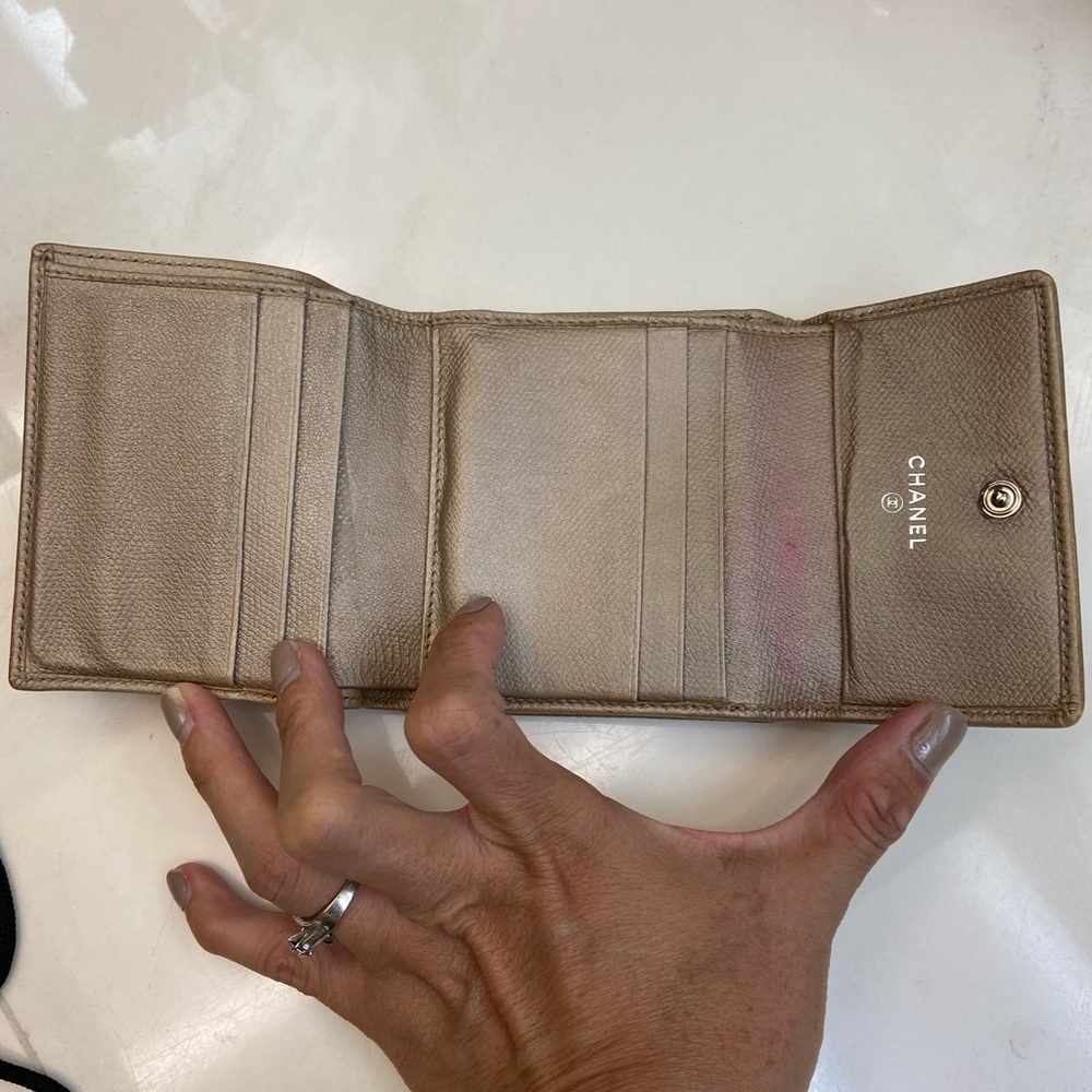 Chanel Coco Button Wallet. - Picture 7 of 13